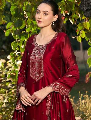 Women Ethnic Motifs Embroidered Regular Thread Work Kurta with Trousers & With Dupatta 2