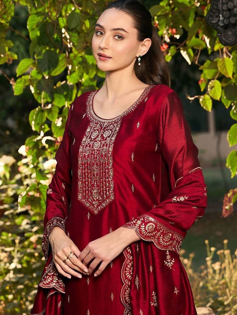 Women Ethnic Motifs Embroidered Regular Thread Work Kurta with Trousers & With Dupatta