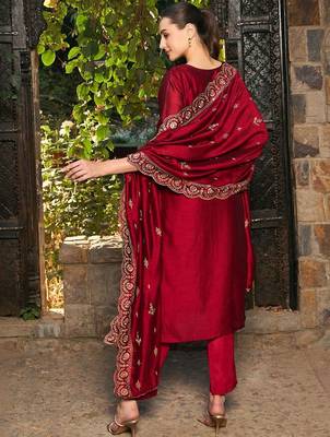 Women Ethnic Motifs Embroidered Regular Thread Work Kurta with Trousers & With Dupatta 4