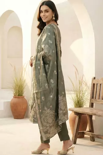 Women Ethnic Motifs Regular Kurta with Trousers & With Dupatta