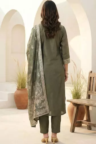 Women Ethnic Motifs Regular Kurta with Trousers & With Dupatta