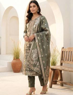 Women Ethnic Motifs Regular Kurta with Trousers & With Dupatta 5