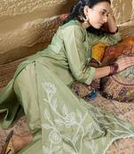 Women Floral Embroidered Regular Thread Work Kurta with Trousers
