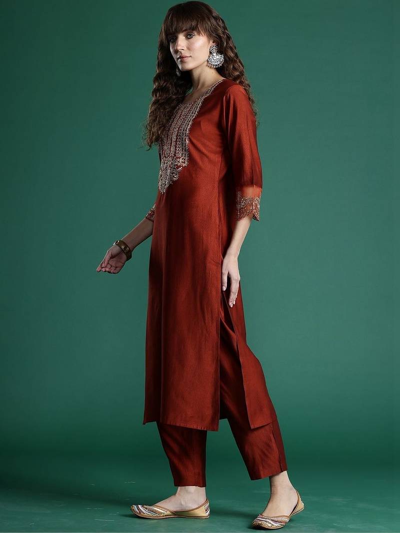 Women Ethnic Motifs Embroidered Regular Thread Work Liva Kurta with Trousers & With Dupatta
