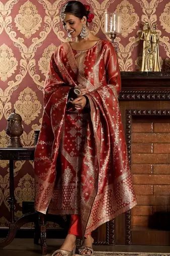 Women Ethnic Motifs Regular Kurta with Trousers & With Dupatta