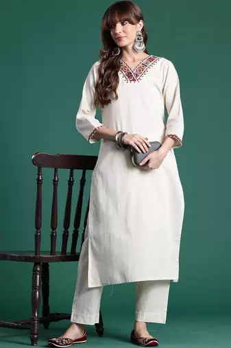 Women Ethnic Motifs Embroidered Regular Thread Work Kurta with Trousers
