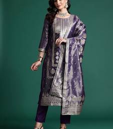 Women Regular Kurta with Trousers & With Dupatta