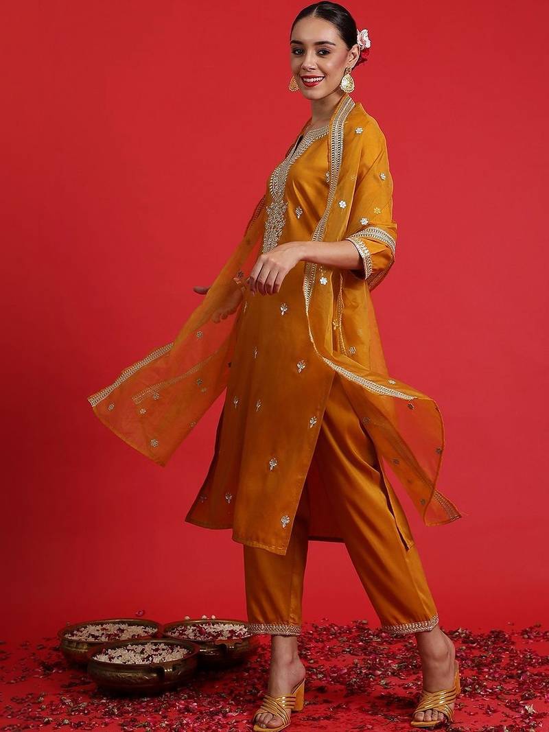 Women Ethnic Motifs Embroidered Regular Kurta with Trousers & With Dupatta