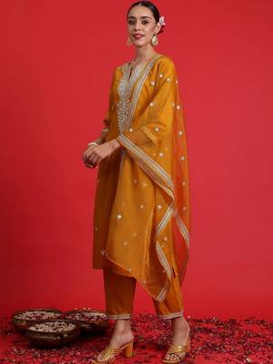 Women Ethnic Motifs Embroidered Regular Kurta with Trousers & With Dupatta 7
