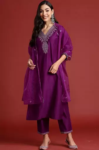 Women Ethnic Motifs Embroidered Regular Thread Work Kurta with Trousers & With Dupatta