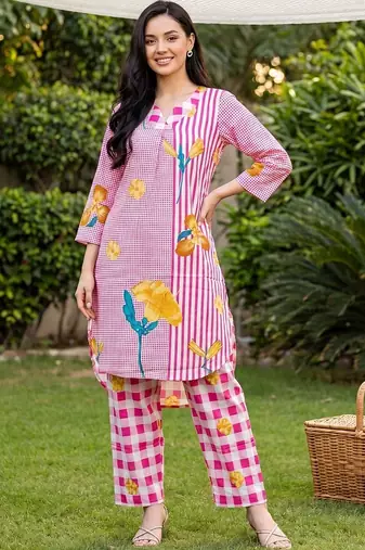 Women Floral Printed Regular Pure Cotton Kurta with Trousers
