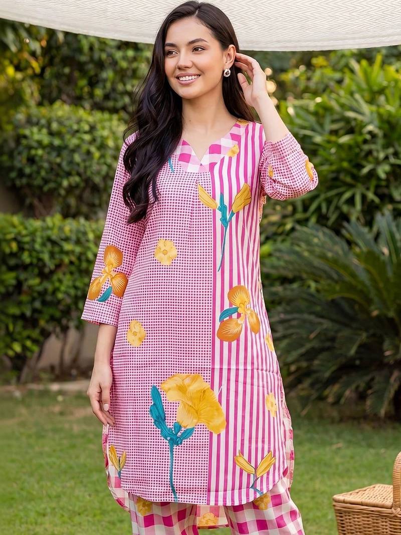 Women Floral Printed Regular Pure Cotton Kurta with Trousers
