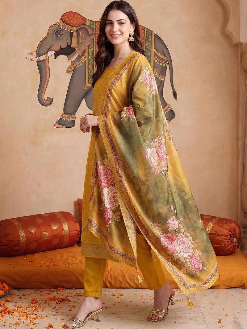 Women Embroidered Regular Thread Work Kurta with Trousers & With Dupatta