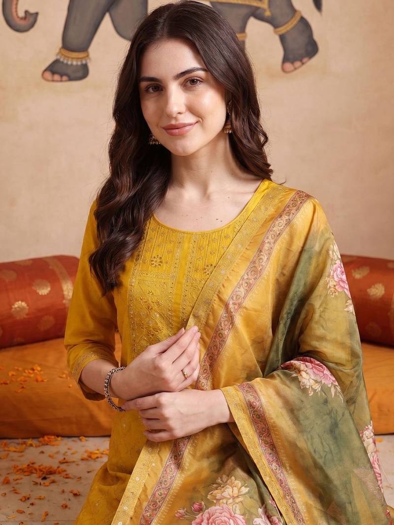 Women Woven Design Regular Thread Work Kurta With Trousers & With Dupatta