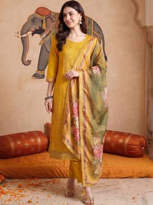 Women Woven Design Regular Thread Work Kurta With Trousers & With Dupatta 6
