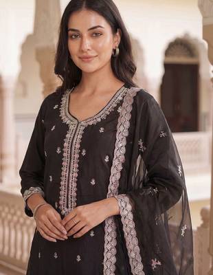 Women Ethnic Motifs Embroidered Regular Thread Work Kurta with Trousers & With Dupatta 1