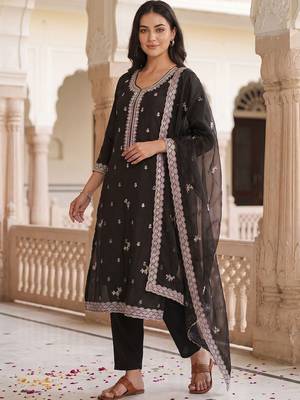 Women Ethnic Motifs Embroidered Regular Thread Work Kurta with Trousers & With Dupatta 2