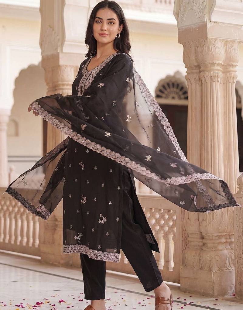 Women Ethnic Motifs Embroidered Regular Thread Work Kurta with Trousers & With Dupatta