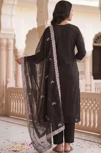 Women Ethnic Motifs Embroidered Regular Thread Work Kurta with Trousers & With Dupatta