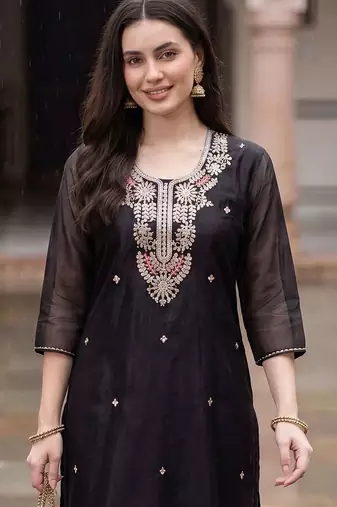 Women Ethnic Motifs Embroidered Regular Thread Work Kurta with Trousers & With Dupatta
