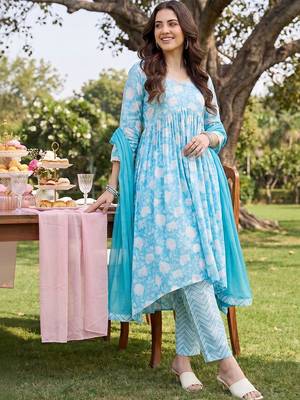 Women Floral Printed Empire Pure Cotton Kurta with Trousers & With Dupatta 4