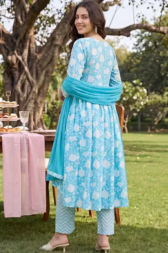 Women Floral Printed Empire Pure Cotton Kurta with Trousers & With Dupatta