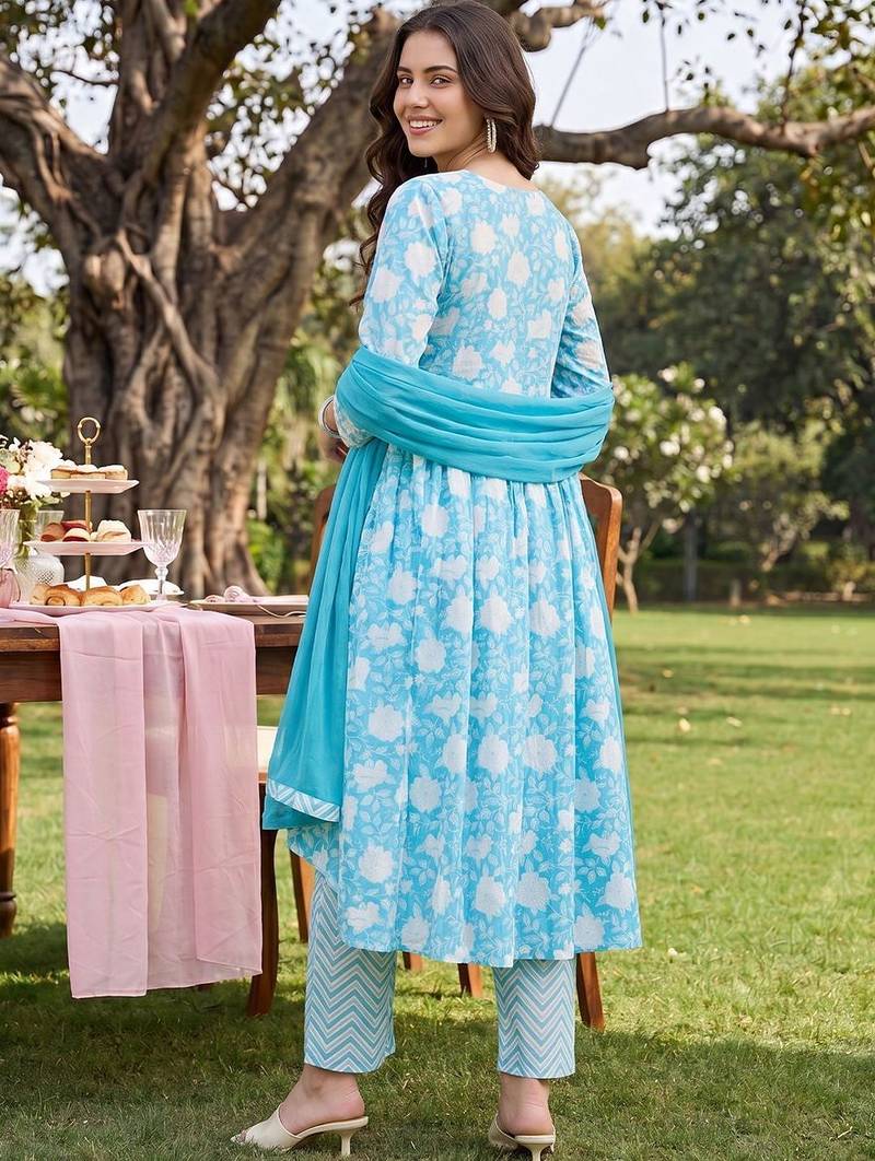 Women Floral Printed Empire Pure Cotton Kurta with Trousers & With Dupatta
