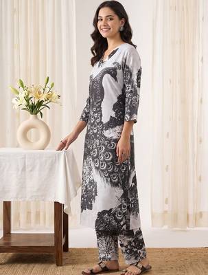 Women Ethnic Motifs Printed Regular Pure Cotton Kurta with Trousers 4