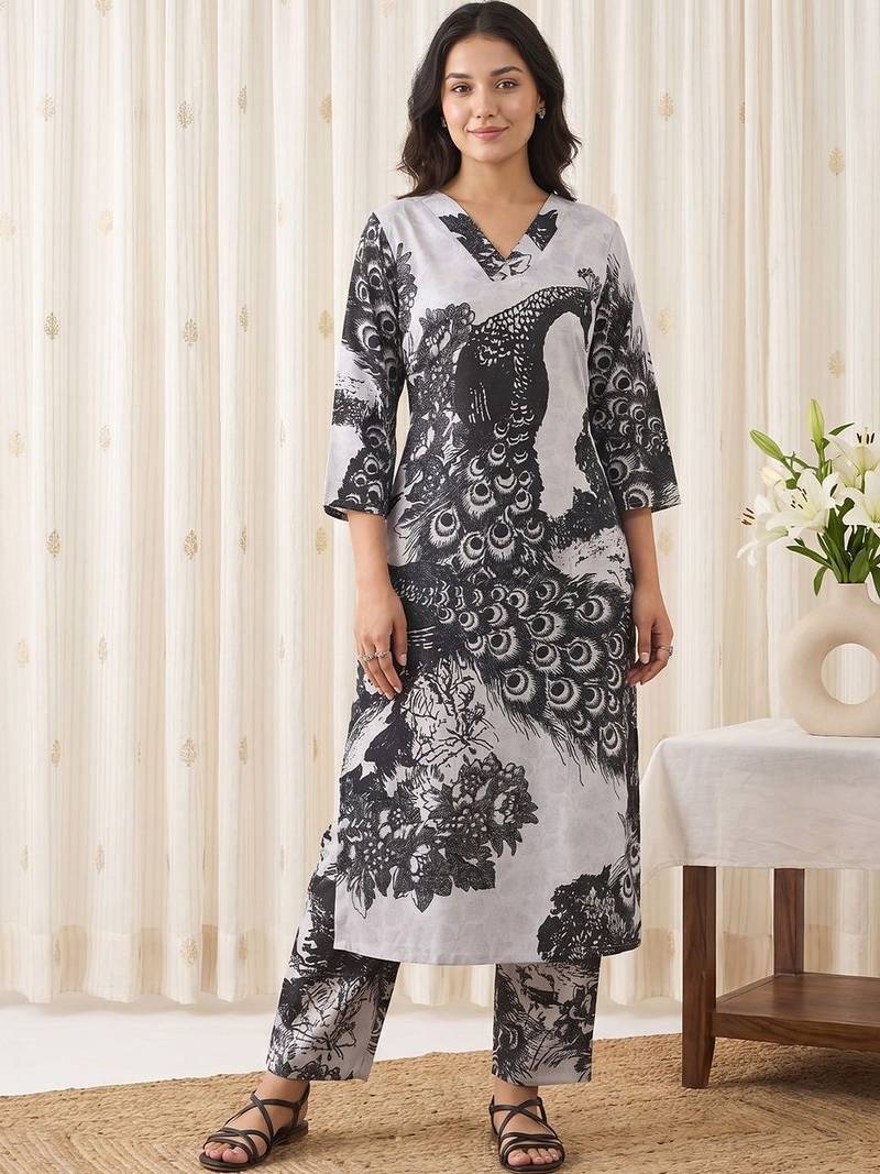 Women Ethnic Motifs Printed Regular Pure Cotton Kurta with Trousers