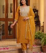 Women Ethnic Motifs Embroidered Regular Thread Work Kurta with Trousers & With Dupatta