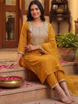 Women Ethnic Motifs Embroidered Regular Thread Work Kurta with Trousers & With Dupatta 5