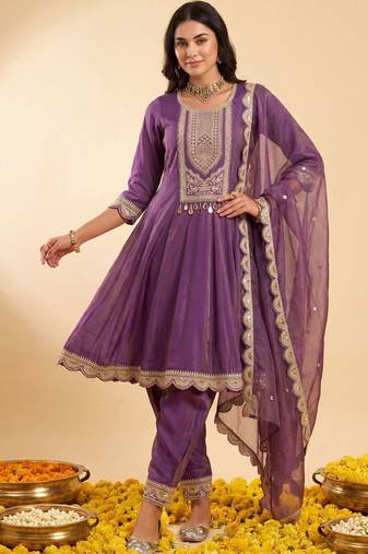 Women Ethnic Motifs Embroidered Empire Gotta Patti Kurta with Trousers & With Dupatta