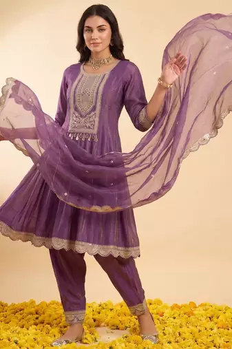 Women Ethnic Motifs Embroidered Empire Gotta Patti Kurta with Trousers & With Dupatta
