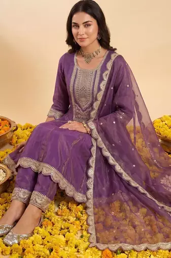Women Ethnic Motifs Embroidered Empire Gotta Patti Kurta with Trousers & With Dupatta