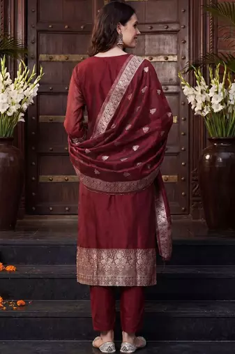 Women Ethnic Motifs Regular Kurta with Trousers & With Dupatta