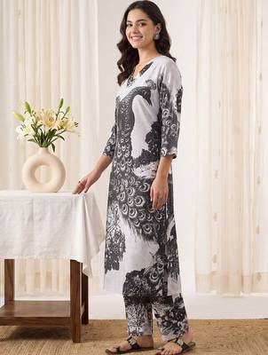Women Floral Printed Regular Pure Cotton Kurta with Trousers 3
