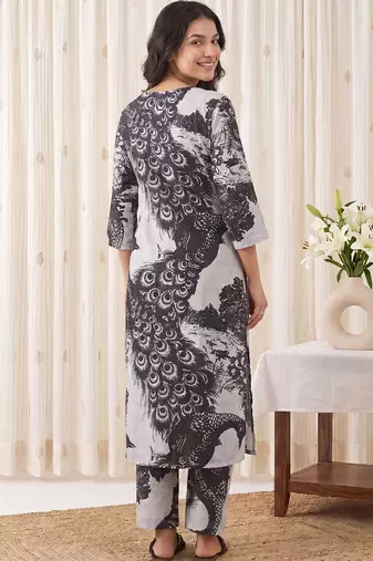 Women Floral Printed Regular Pure Cotton Kurta with Trousers