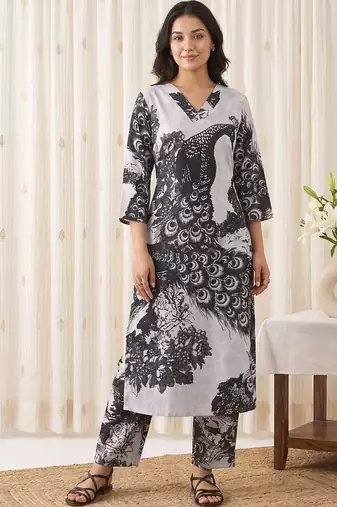 Women Floral Printed Regular Pure Cotton Kurta with Trousers