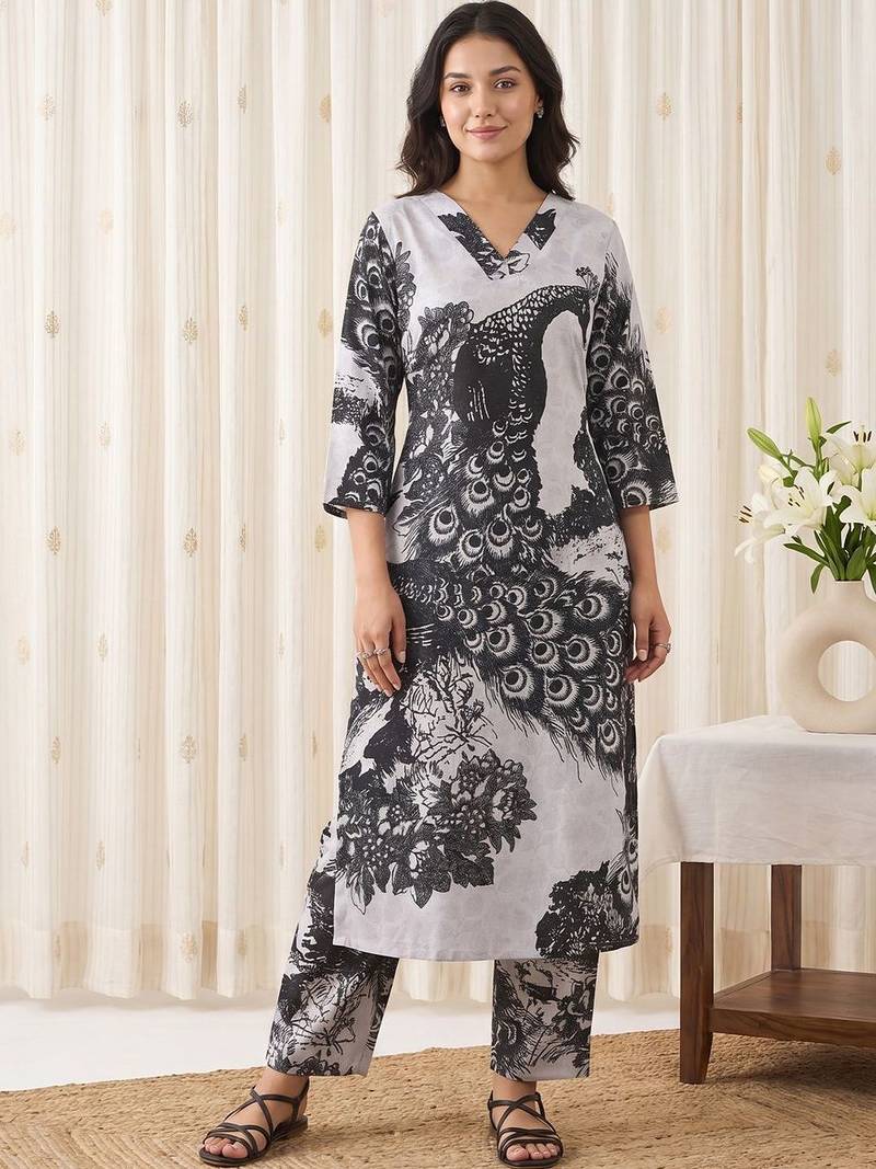 Women Floral Printed Regular Pure Cotton Kurta with Trousers