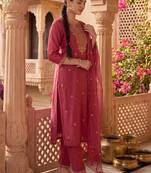 Women Ethnic Motifs Embroidered Regular Thread Work Kurta with Trousers & With Dupatta