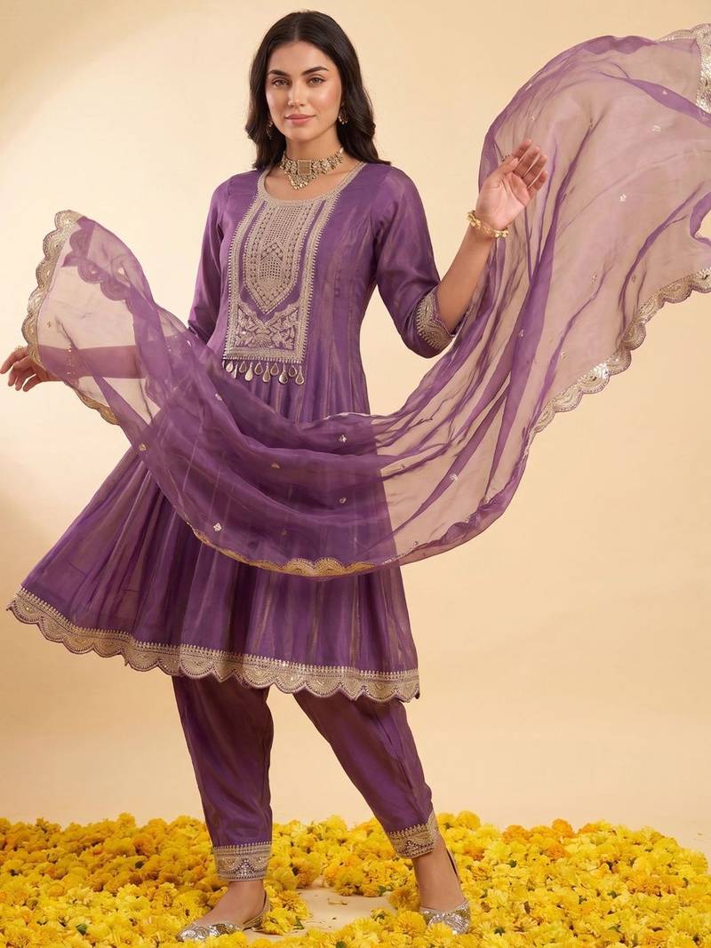 Women Ethnic Motifs Embroidered Empire Thread Work Kurta with Patiala & With Dupatta