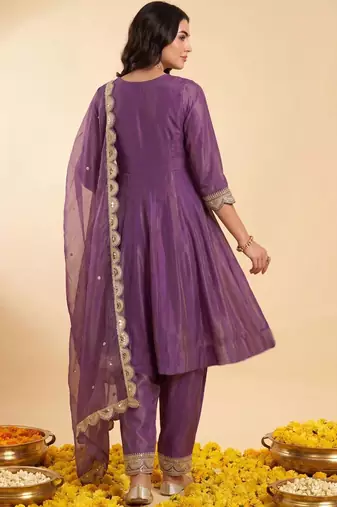 Women Ethnic Motifs Embroidered Empire Thread Work Kurta with Patiala & With Dupatta