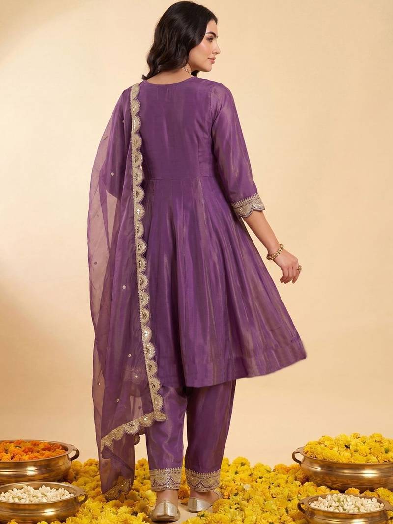 Women Ethnic Motifs Embroidered Empire Thread Work Kurta with Patiala & With Dupatta