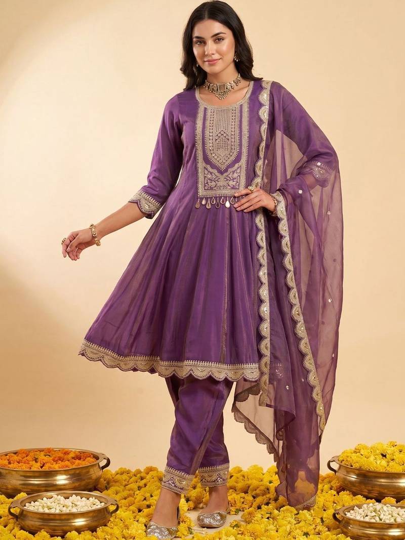 Women Ethnic Motifs Embroidered Empire Thread Work Kurta with Patiala & With Dupatta