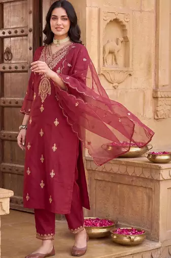Women Ethnic Motifs Embroidered Regular Kurta with Trousers & With Dupatta
