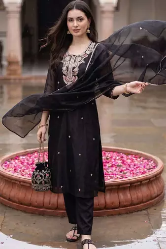 Women Ethnic Motifs Embroidered Regular Thread Work Kurta with Trousers & With Dupatta