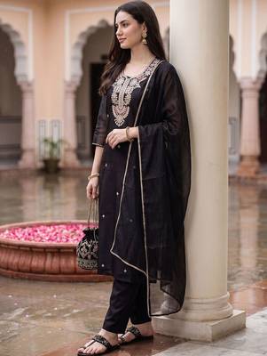 Women Ethnic Motifs Embroidered Regular Thread Work Kurta with Trousers & With Dupatta 3