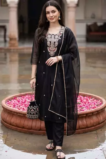 Women Ethnic Motifs Embroidered Regular Thread Work Kurta with Trousers & With Dupatta