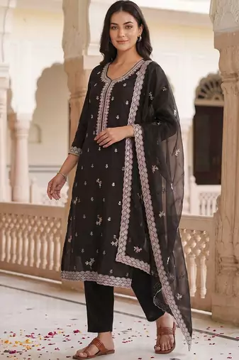 Women Ethnic Motifs Embroidered Regular Thread Work Kurta with Trousers & With Dupatta