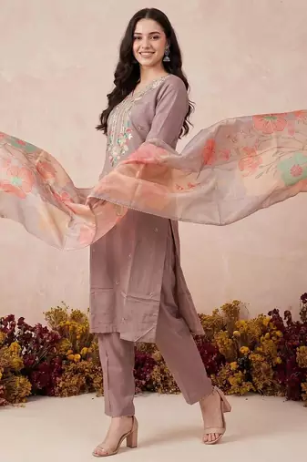 Women Floral Embroidered Regular Mirror Work Kurta with Trousers & With Dupatta